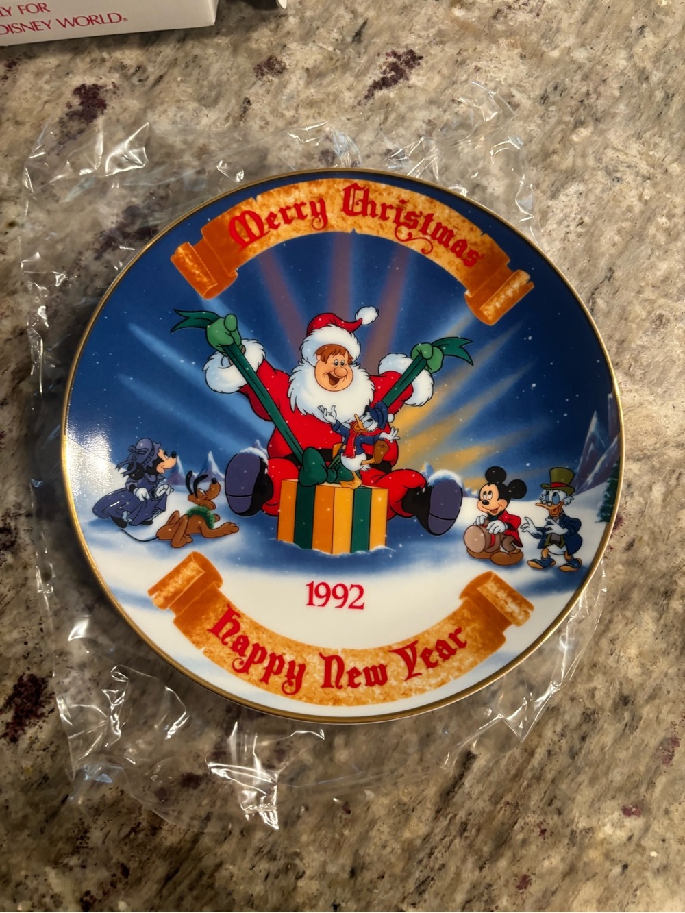 Vintage Walt Disney's 1992 Christmas Happy New Year Plate Limited Edition